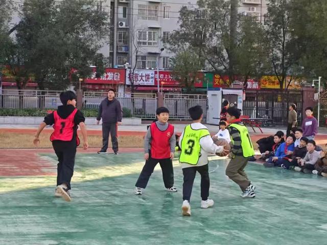 雷竞技raybet入口郑州管城区外国语牧歌小学：以特色体育课程绘牧歌教育华章(图2)
