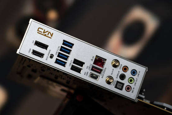 雷竞技raybet显卡易拆七彩虹CVN X870 ARK电竞主板即将开售(图4)